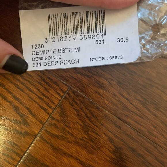 REPETTO Paris Soft Ballet Shoes with Split Sole Deep Peach Kids Size 36.5 France - Picture 8 of 8